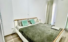 David Apartment #8